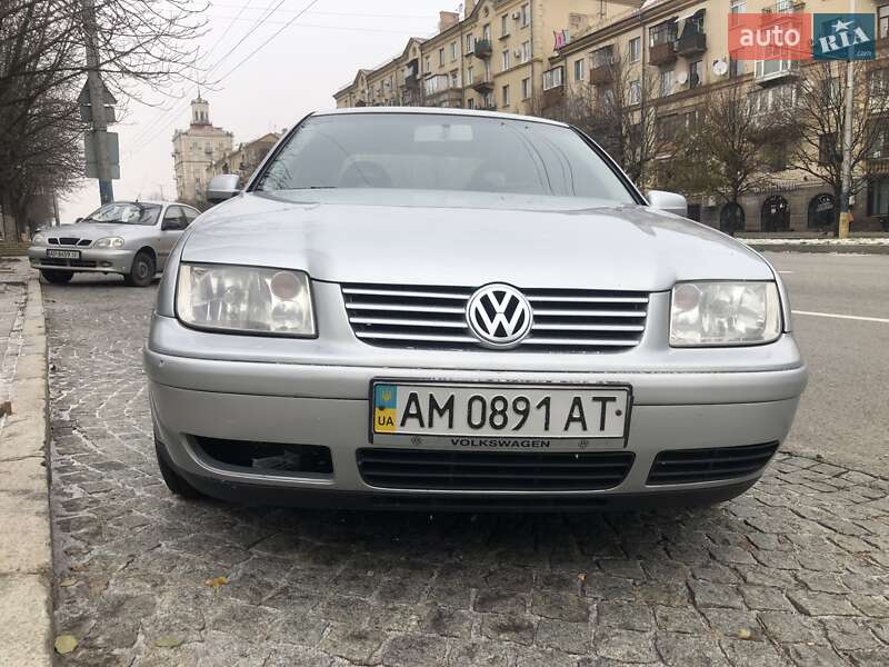 Седан Volkswagen Bora 2001 в Запорожье