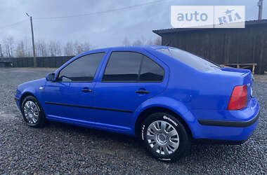 Седан Volkswagen Bora 2000 в Рокитном