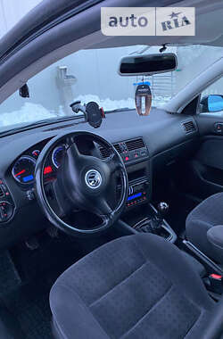 Седан Volkswagen Bora 2001 в Луцке