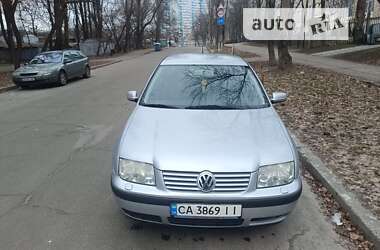 Седан Volkswagen Bora 2000 в Києві