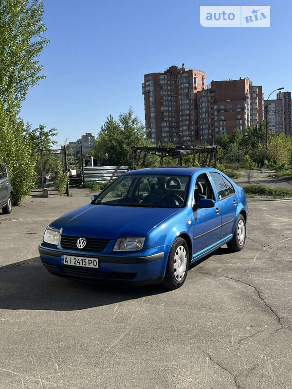 Седан Volkswagen Bora 2000 в Києві