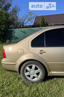 Седан Volkswagen Bora 2002 в Киеве