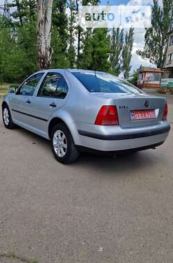 Седан Volkswagen Bora 2004 в Миколаєві