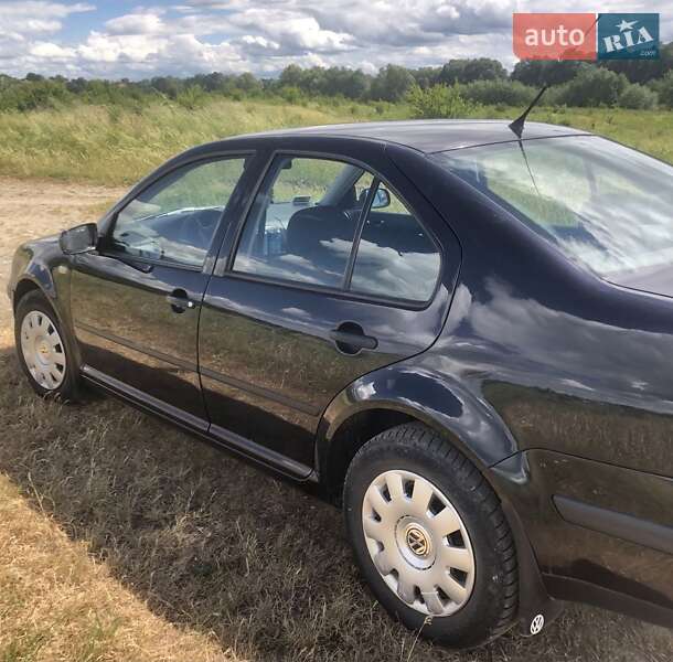 Седан Volkswagen Bora 1999 в Новом Роздоле