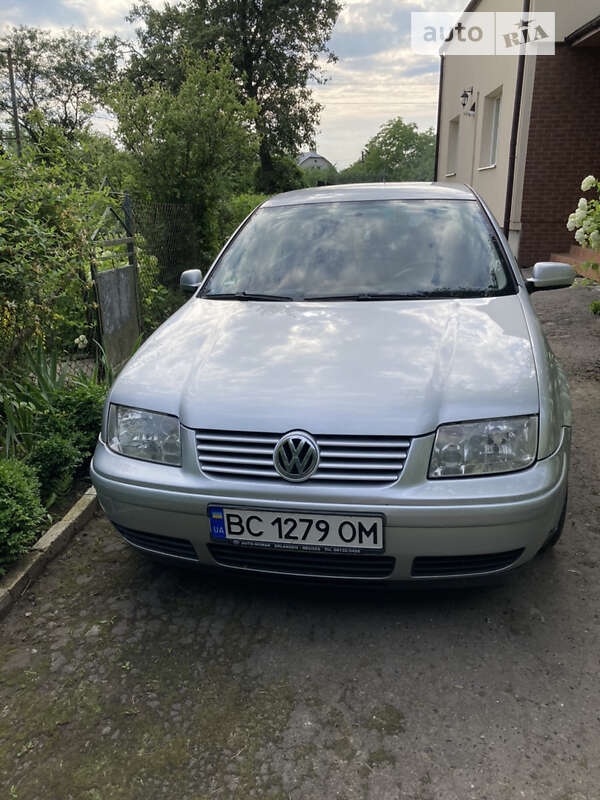 Седан Volkswagen Bora 2004 в Львові