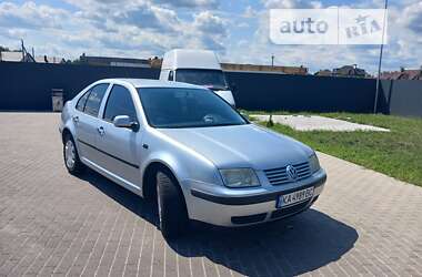 Седан Volkswagen Bora 2000 в Киеве