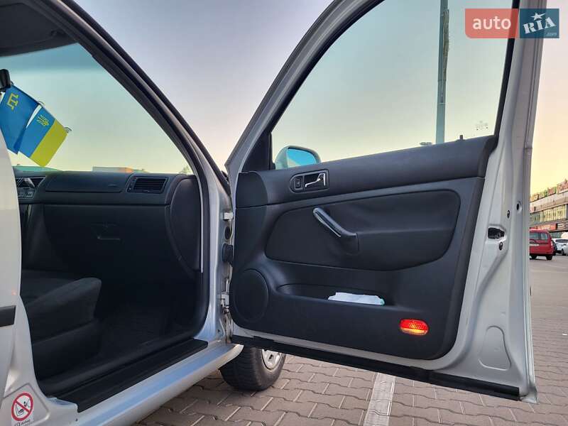 Седан Volkswagen Bora 1998 в Києві