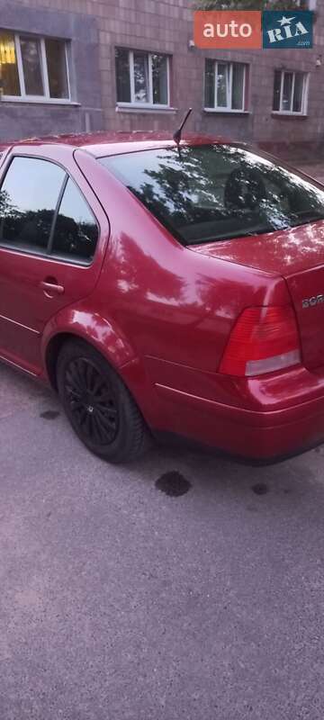 Седан Volkswagen Bora 1999 в Чернигове