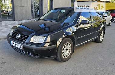 Седан Volkswagen Bora 2003 в Киеве