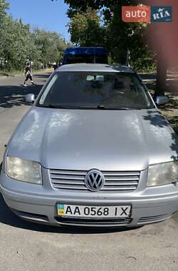 Седан Volkswagen Bora 2004 в Києві