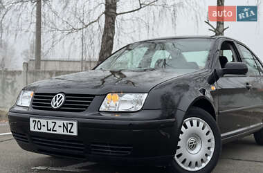 Седан Volkswagen Bora 2003 в Березане