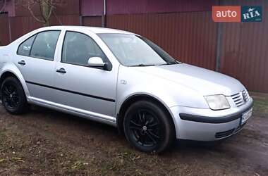 Седан Volkswagen Bora 2002 в Богодухове