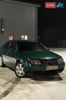 Седан Volkswagen Bora 1999 в Дубні