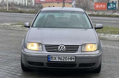 Седан Volkswagen Bora 2003 в Чернівцях