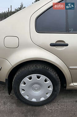 Седан Volkswagen Bora 2003 в 
