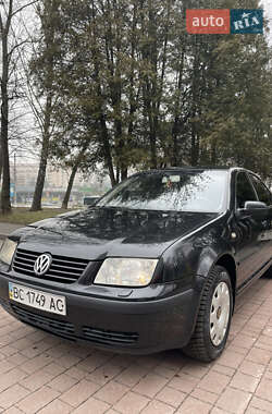 Седан Volkswagen Bora 2005 в Львове