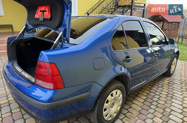 Седан Volkswagen Bora 2001 в 