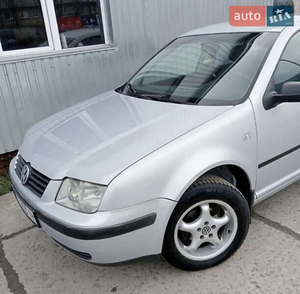 Седан Volkswagen Bora 1998 в Вінниці