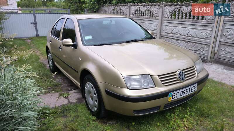 Volkswagen Bora 2001