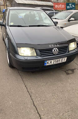 Седан Volkswagen Bora 2000 в Киеве