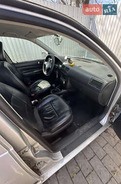 Седан Volkswagen Bora 2001 в 