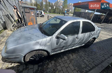 Седан Volkswagen Bora 2001 в 