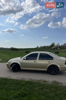 Седан Volkswagen Bora 2002 в 