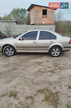 Седан Volkswagen Bora 2004 в 