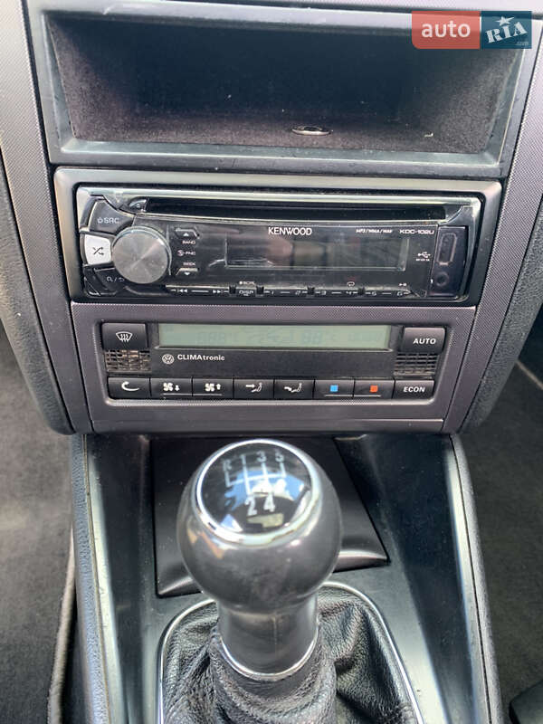 Седан Volkswagen Bora 2001 в Коломые