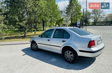 Седан Volkswagen Bora 2001 в 