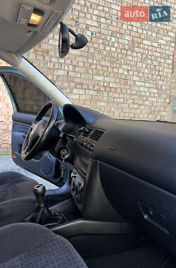 Седан Volkswagen Bora 1999 в 