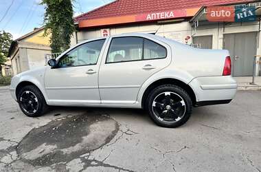 Седан Volkswagen Bora 1998 в 