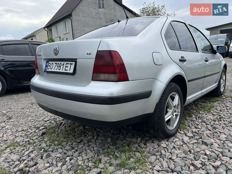 Седан Volkswagen Bora 2002 в Кременці