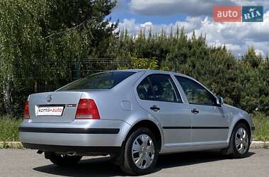 Седан Volkswagen Bora 2001 в 