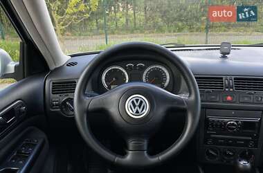 Седан Volkswagen Bora 2001 в 