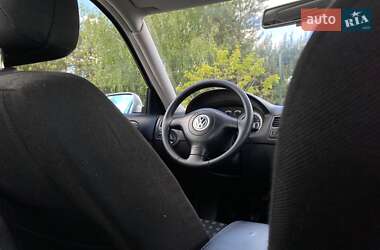 Седан Volkswagen Bora 2001 в 