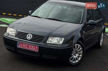 Седан Volkswagen Bora 2002 в Чернігові