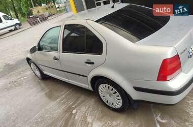 Седан Volkswagen Bora 2000 в 
