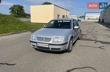Седан Volkswagen Bora 2000 в Киеве