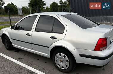 Седан Volkswagen Bora 2000 в Киеве