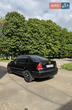 Седан Volkswagen Bora 2003 в 