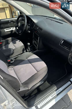 Седан Volkswagen Bora 2002 в 