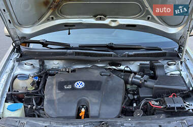Седан Volkswagen Bora 2003 в 