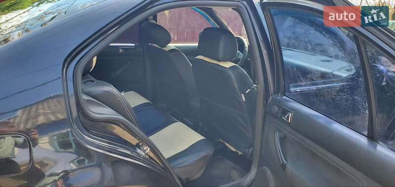 Седан Volkswagen Bora 2003 в Великій Михайлівці