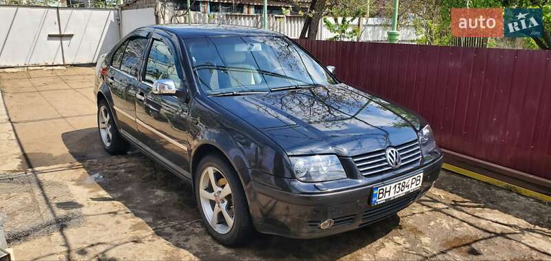 Седан Volkswagen Bora 2003 в Великій Михайлівці