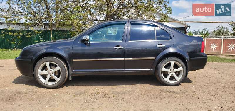 Седан Volkswagen Bora 2003 в Великій Михайлівці