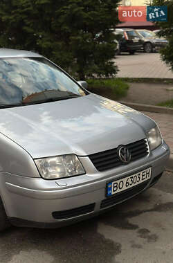 Седан Volkswagen Bora 2000 в 