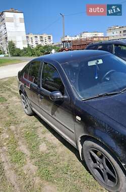Седан Volkswagen Bora 2000 в Волочиске