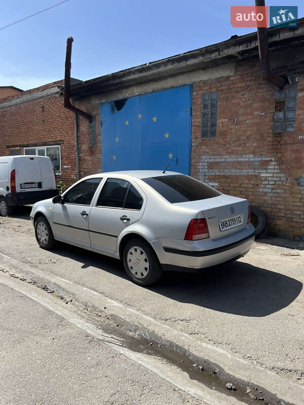 Седан Volkswagen Bora 1999 в Вінниці
