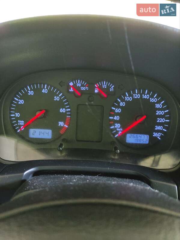 Седан Volkswagen Bora 2003 в Львові